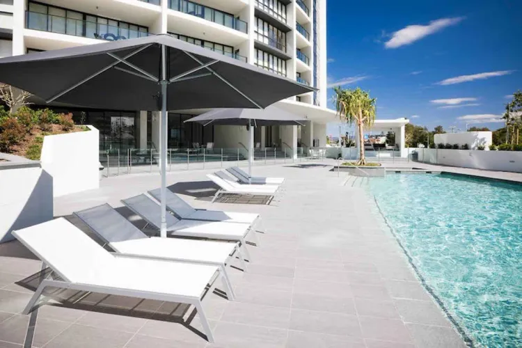 Wonderful 3 BR Apartment – Sierra Grand