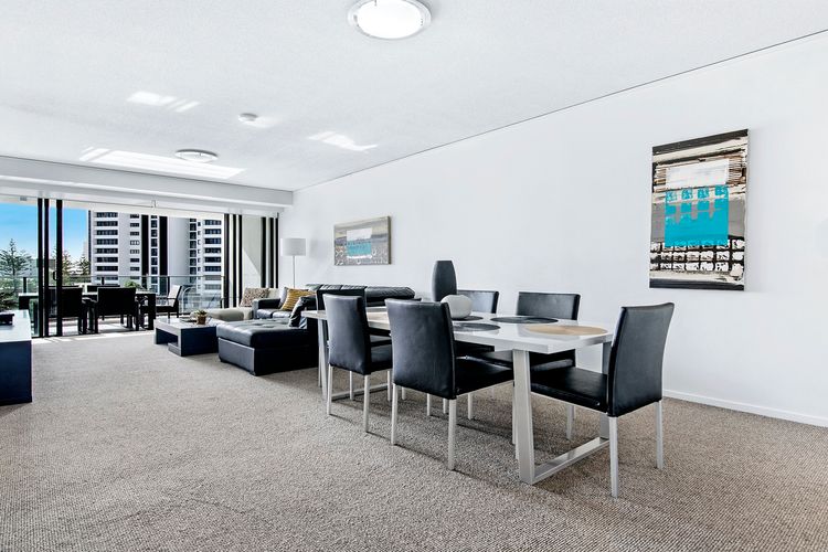 Wonderful 3 BR Apartment – Sierra Grand