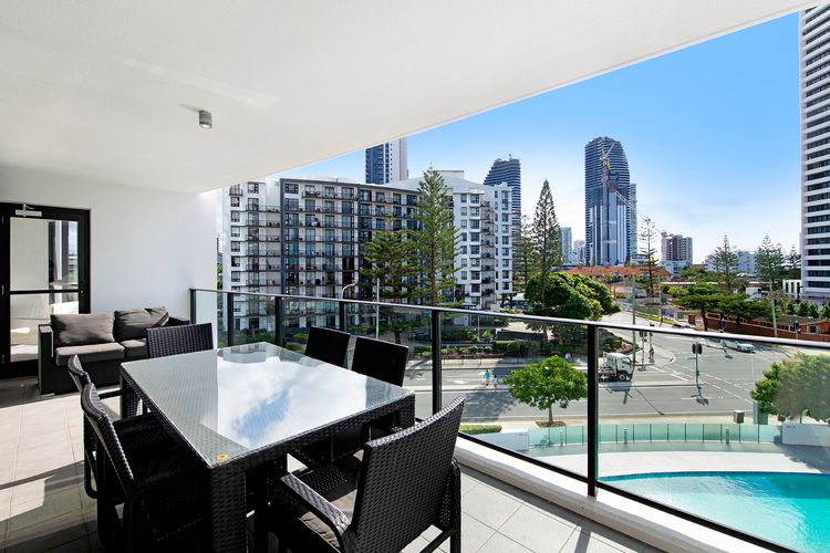 Wonderful 3 BR Apartment – Sierra Grand