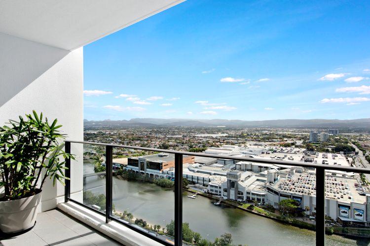 3BR Sub-Penthouse with Breathtaking Ocean Views