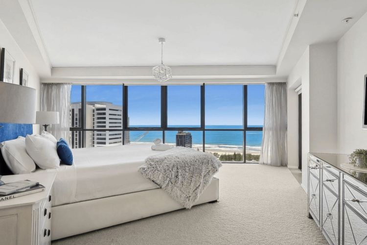 3BR Sub-Penthouse with Breathtaking Ocean Views