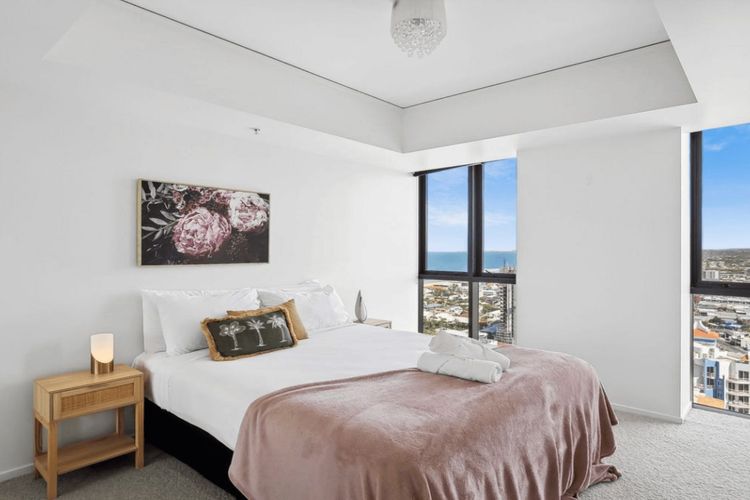 3BR Sub-Penthouse with Breathtaking Ocean Views