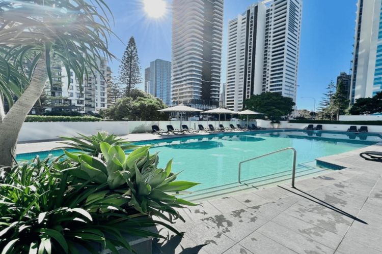 3BR Sub-Penthouse with Breathtaking Ocean Views