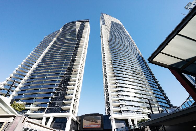 Circle on Cavill 25th Floor with Ocean Views