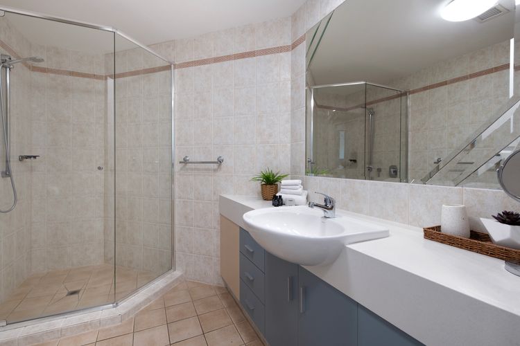 Spacious Family Apt – Waterslides & Ocean Views!