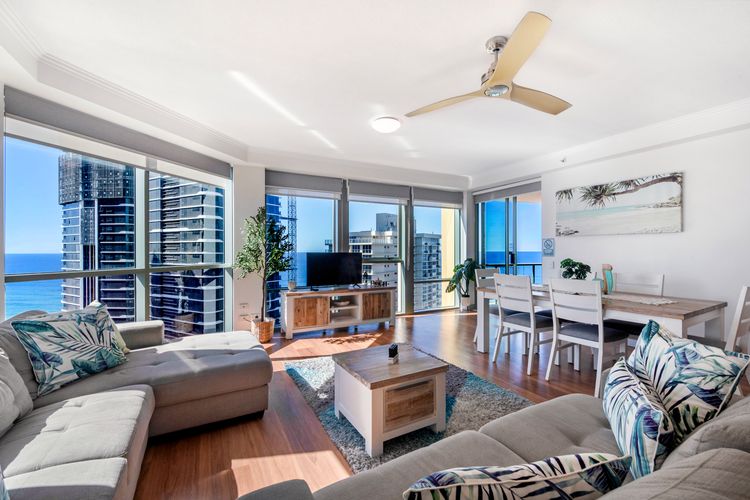 Spacious Family Apt – Waterslides & Ocean Views!