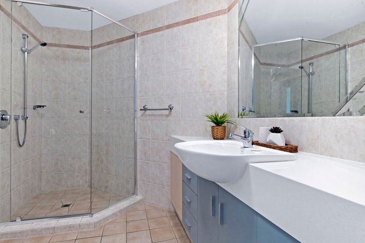 Spacious Family Apt – Waterslides & Ocean Views!