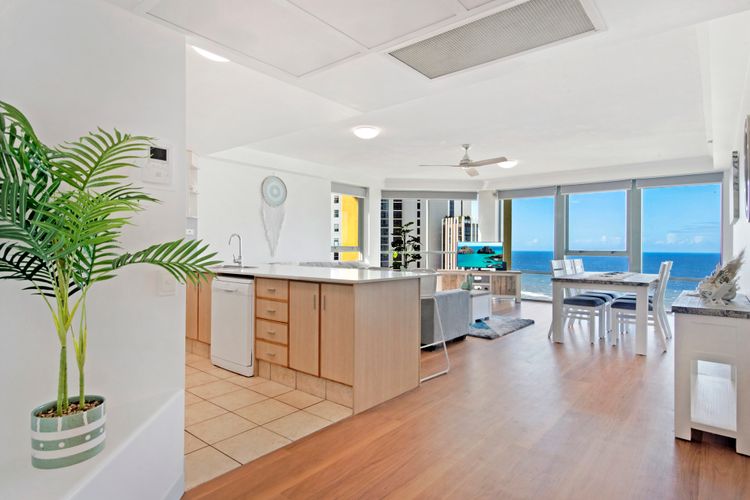 Spacious Family Apt – Waterslides & Ocean Views!