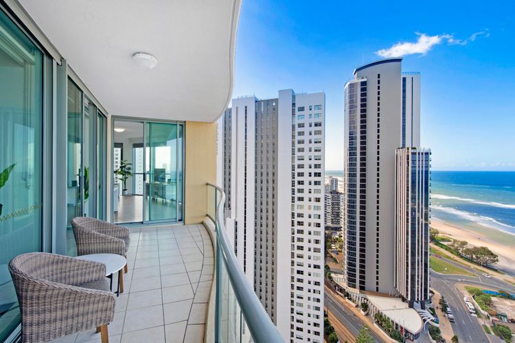 Spacious Family Apt – Waterslides & Ocean Views!