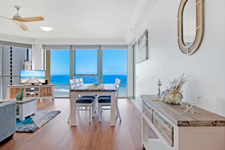 Spacious Family Apt – Waterslides & Ocean Views!