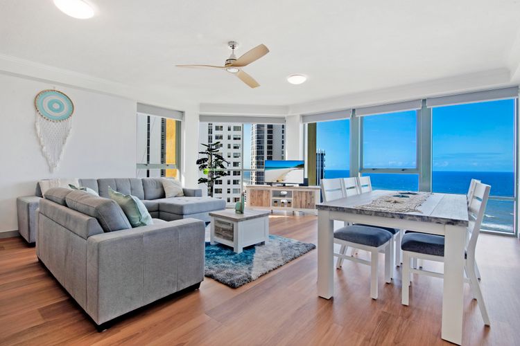 Spacious Family Apt – Waterslides & Ocean Views!