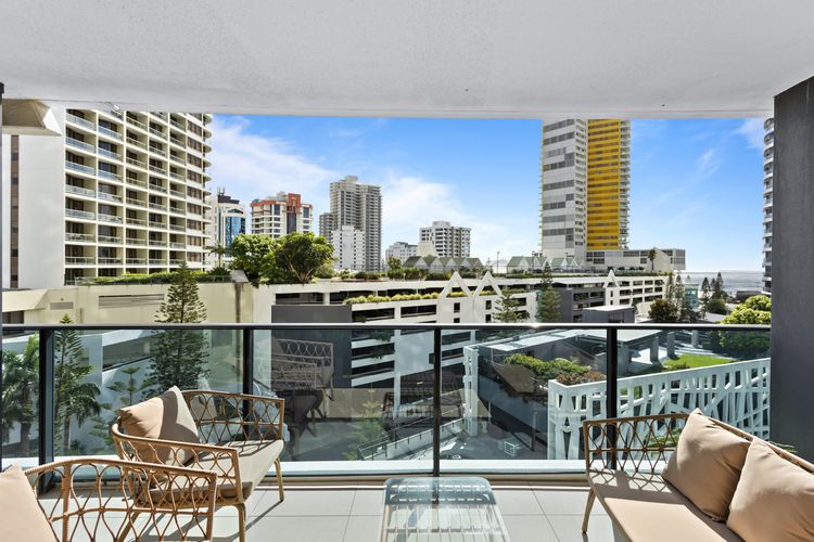 Stylish and Modern Oracle 2 Bedroom Apartment