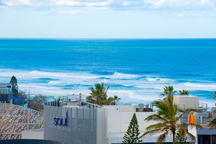 Beachcomber Getaway With Ocean Views