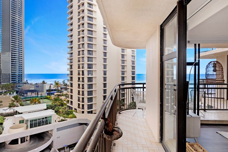 Beachcomber Getaway With Ocean Views