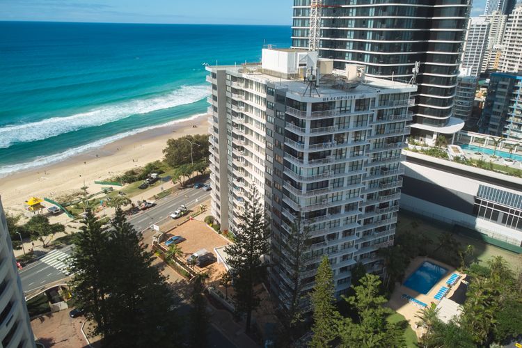 Beachfront Escape in Surfers Paradise