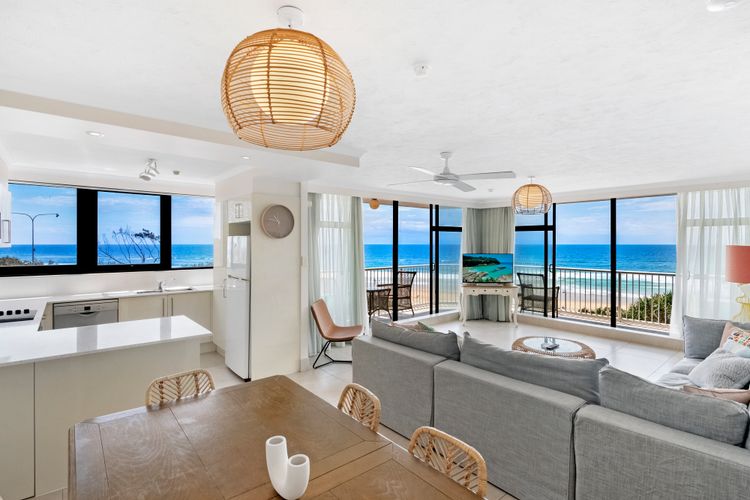 Beachfront Escape in Surfers Paradise