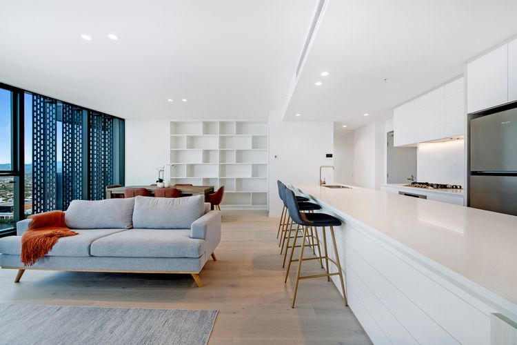 Signature Broadbeach Ocean Views Apartment