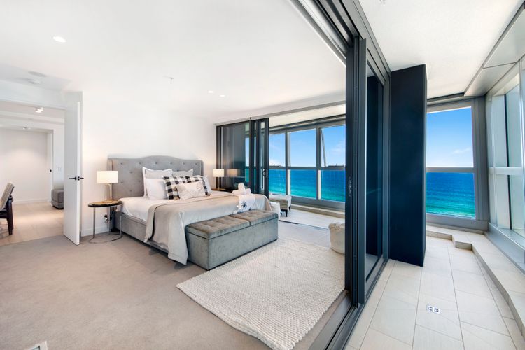 Jewel Broadbeach Luxury Apartment