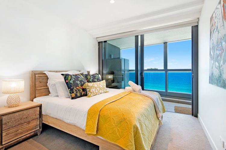 Jewel Broadbeach Luxury Apartment