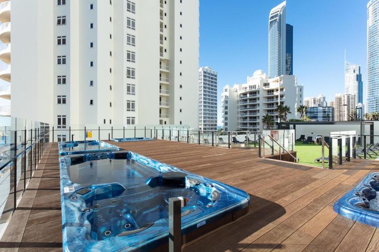 Deluxe Twin Studio in Surfers Paradise