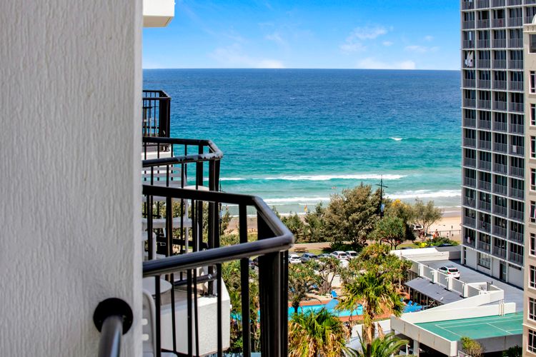 Deluxe Twin Studio in Surfers Paradise