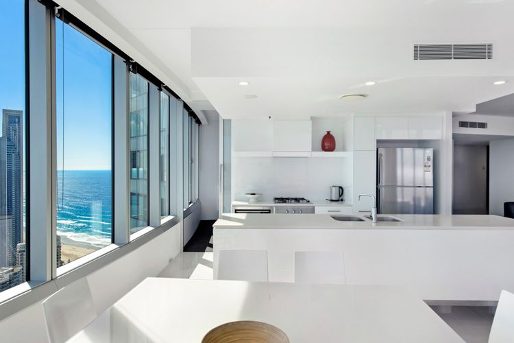 Stunning 2 Bedroom Ocean Views Apartment