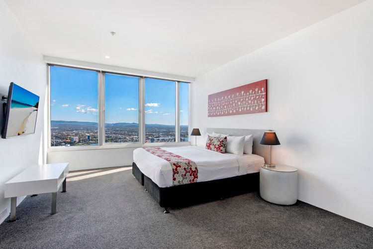 Stunning 2 Bedroom Ocean Views Apartment