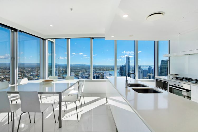 Stunning 2 Bedroom Ocean Views Apartment