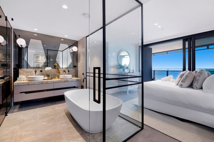 Jewel Stunning Ocean Views 2 Bed Apartment