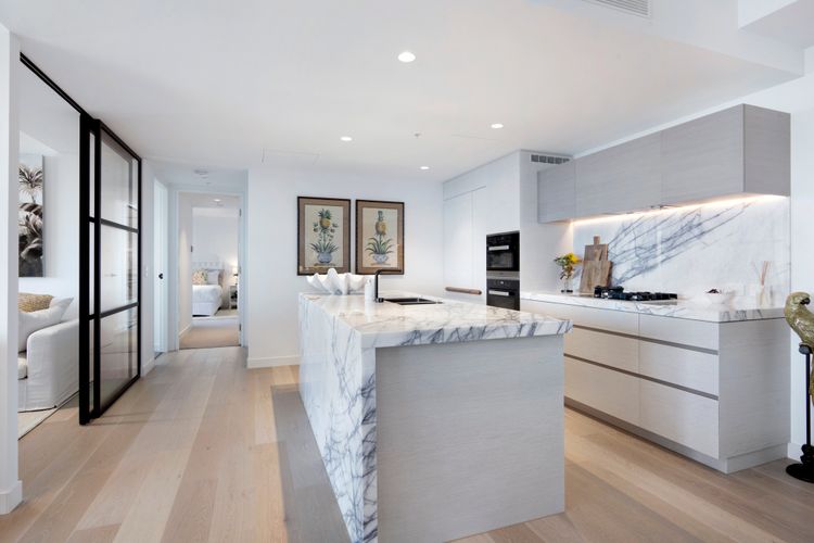 Jewel Stunning Ocean Views 2 Bed Apartment