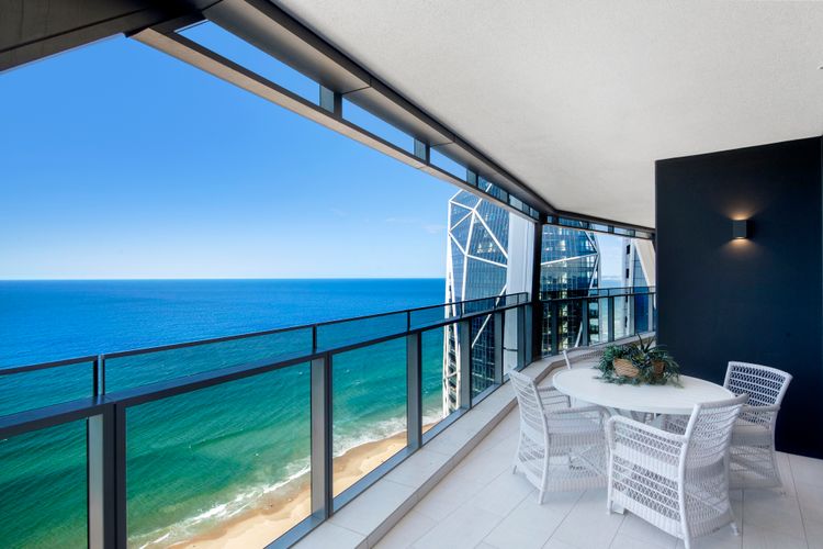 Jewel Stunning Ocean Views 2 Bed Apartment