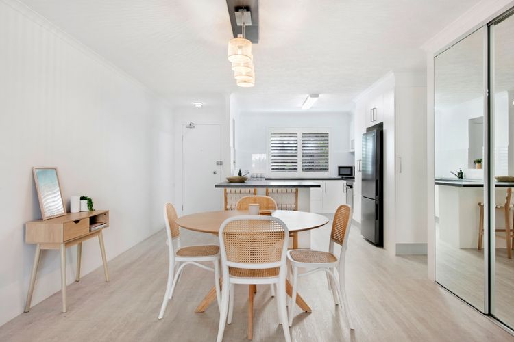 Broadbeach Oasis – 2 Bedroom Apartment in Britannia