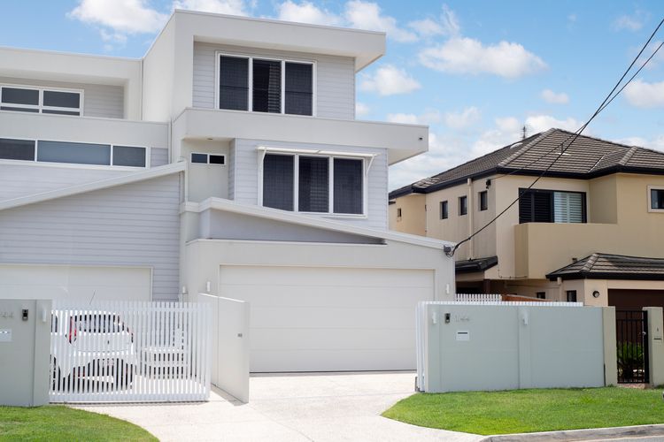 Luxury Tri-Level Duplex in Mermaid Beach