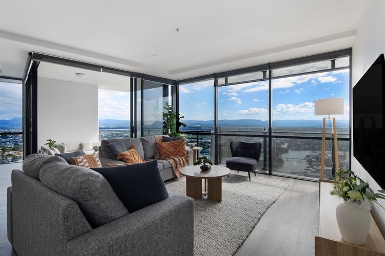 Circle On Cavill High Floor 1 Bedroom Apartment