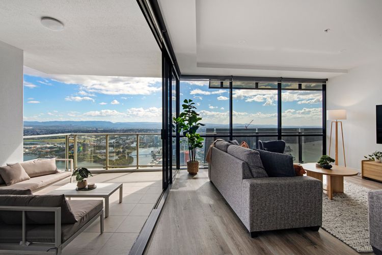 Circle On Cavill High Floor 1 Bedroom Apartment