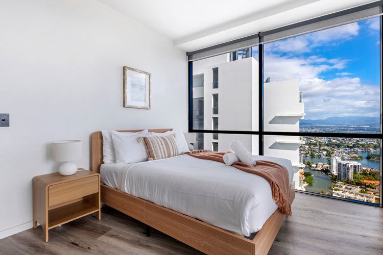 Circle On Cavill High Floor 1 Bedroom Apartment