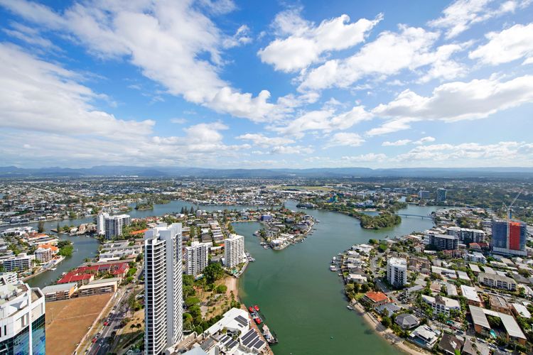 Circle On Cavill High Floor 1 Bedroom Apartment