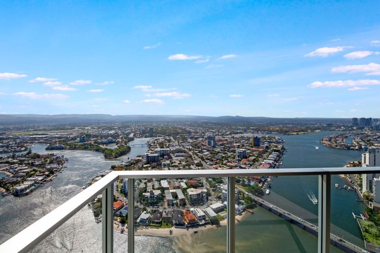 Circle On Cavill High Floor 1 Bedroom Apartment