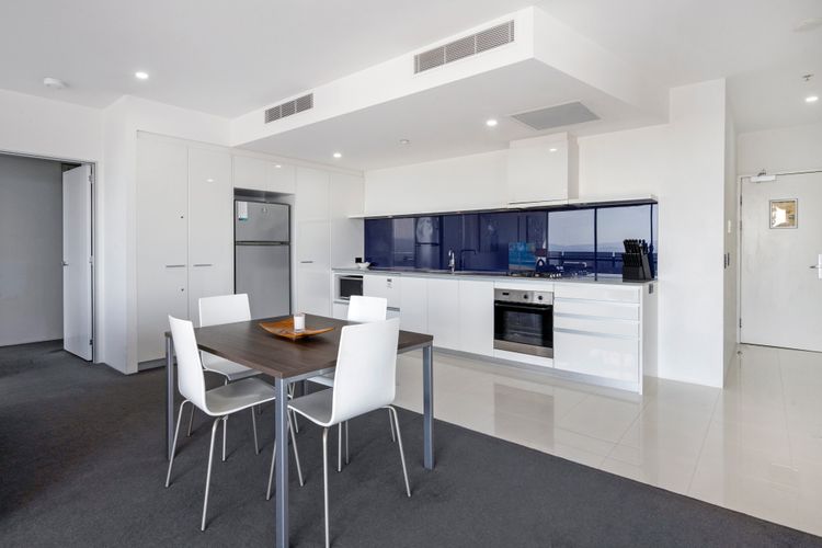 Circle On Cavill High Floor 1 Bedroom Apartment