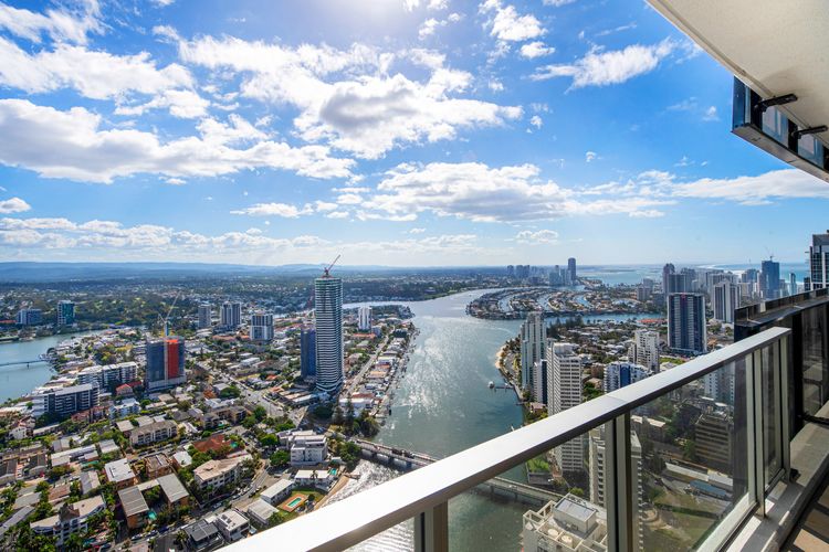 Circle On Cavill High Floor 1 Bedroom Apartment
