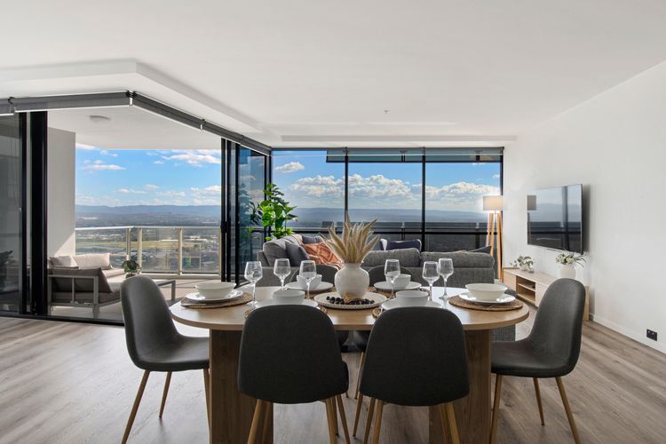 Circle On Cavill High Floor 1 Bedroom Apartment