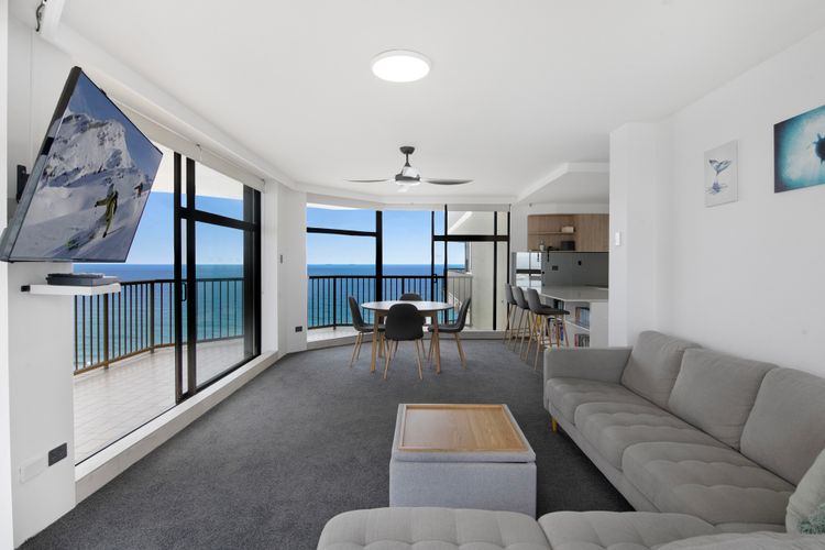 Imperial Surf Modern Beachfront Apartment