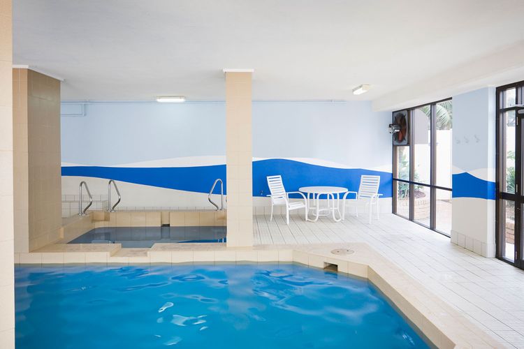 Imperial Surf Modern Beachfront Apartment