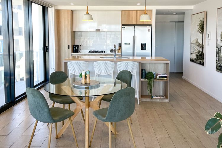 Beachfront Access & Rooftop Pool Views 2BR