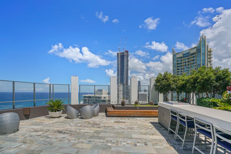 Stunning High Level Deluxe Apartment at Rhapsody