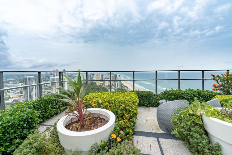 Stunning High Level Deluxe Apartment at Rhapsody