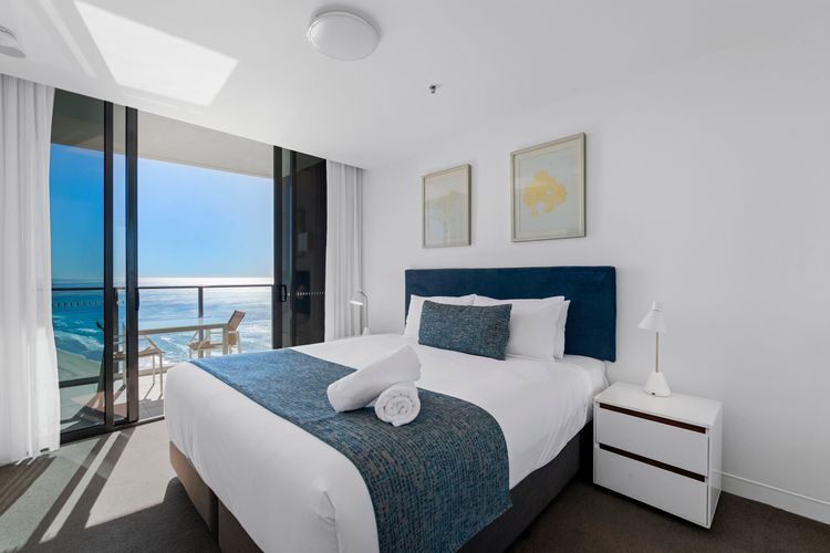 Stunning High Level Deluxe Apartment at Rhapsody