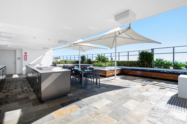 Stunning High Level Deluxe Apartment at Rhapsody