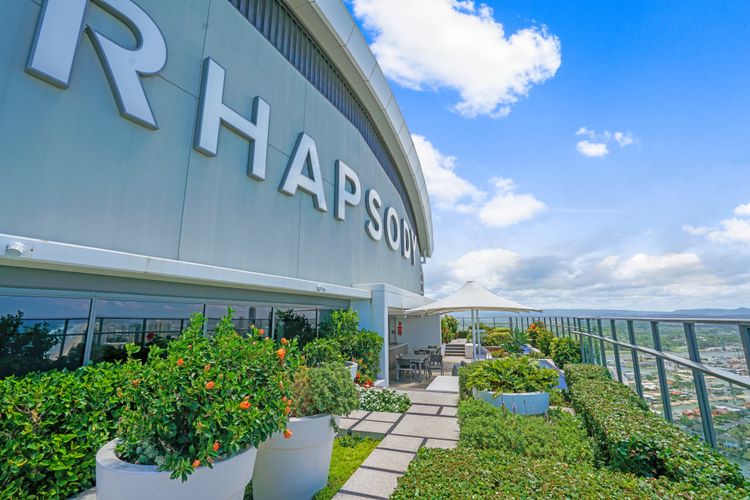 Stunning High Level Deluxe Apartment at Rhapsody