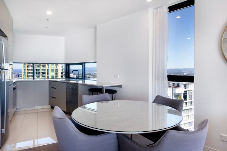 Rhapsody Stunning Ocean Views Apartment